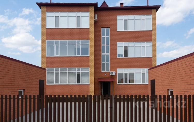 3-комнатная квартира · 115 м² · 3/3 этаж, Исаева 35 за 350 000 ₸ в Уральске — фото 2
