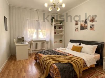 3-комнатная квартира · 130 м² · 6/10 этаж, Д. Кунаева 35 за 30 000 ₸ в Астане, Есильский р-н