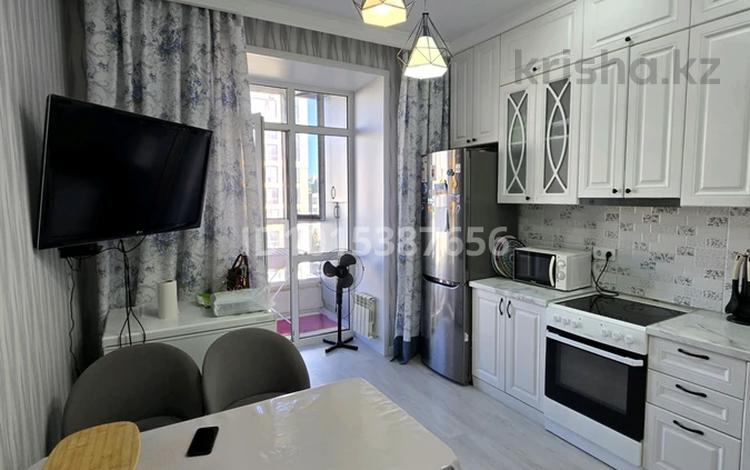 3-комнатная квартира · 76 м² · 6/12 этаж, Е-489 3 блок 1, 2 за 49.9 млн ₸ в Астане, Нура р-н — фото 2