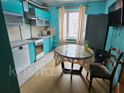 3-бөлмелі пәтер · 70 м² · 3/5 қабат, мкр Аксай-3А 57, бағасы: 260 000 ₸ в Алматы, Ауэзовский р-н