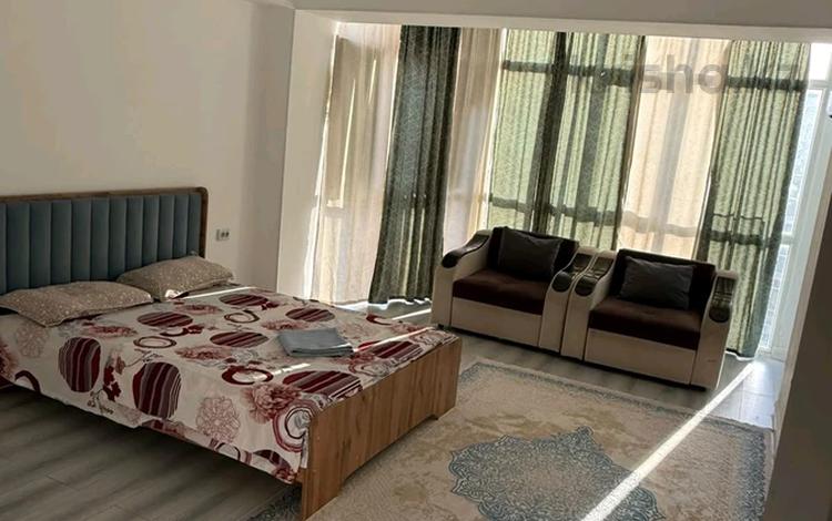 1-комнатная квартира · 52 м² · 4/5 этаж, Абылай хана 2/5 за 18 000 ₸ в Каскелене — фото 2