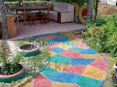 Часть дома · 3 комнаты · 90 м² · 6 сот., Ермекова 5 — Рядом новый магазин Самади и развлекательный центр есть за 40.5 млн 〒 в Жезказгане