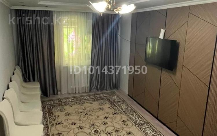 2-бөлмелі пәтер · 45 м² · 4/5 қабат, Жалиля 2, бағасы: 15 млн ₸ в Жезказгане — фото 2