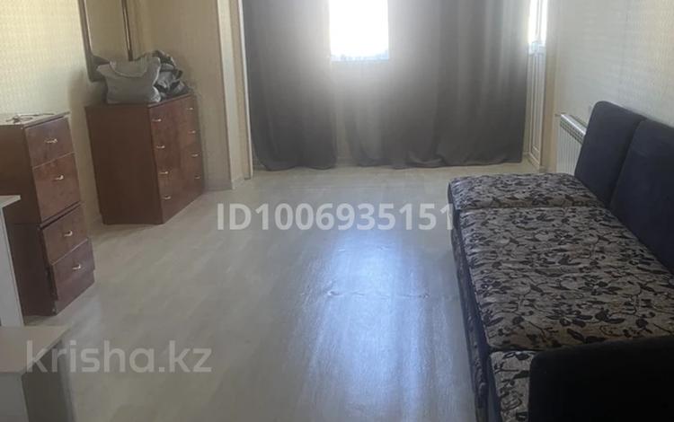 1-бөлмелі пәтер · 40 м² · 5/5 қабат, 27-й мкр 74, бағасы: 100 000 ₸ в Актау — фото 2
