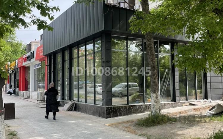 Дүкендер мен бутиктер, медорталықтар мен дәріханалар, білім орталықтары, ойын-сауық · 150 м², бағасы: 1.6 млн 〒 в Шымкенте, Аль-Фарабийский р-н — фото 2