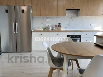 3-комнатная квартира, 98 м², 9/13 этаж помесячно, Муратбаева 14 за 450 000 〒 в Алматы, Алмалинский р-н