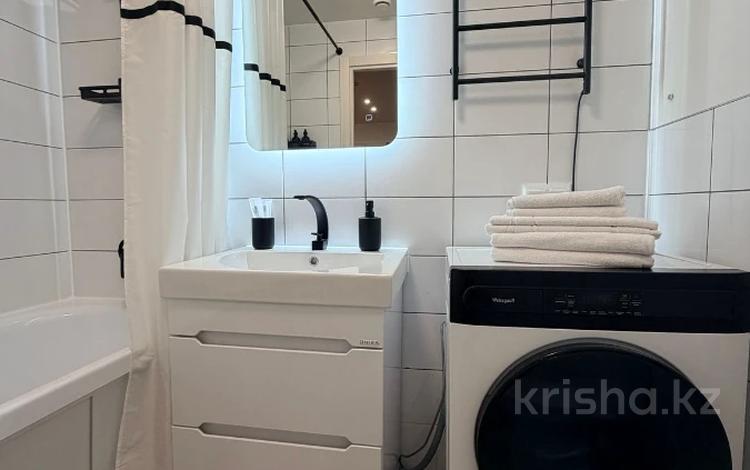2-бөлмелі пәтер · 50 м² · 11/18 қабат, Розыбакиева 237, бағасы: 25 000 ₸ в Алматы, Бостандыкский р-н — фото 2