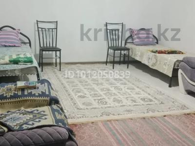 2-комнатная квартира · 40 м², ул. Абенова 1А/1 за 20 000 ₸ в Туркестане