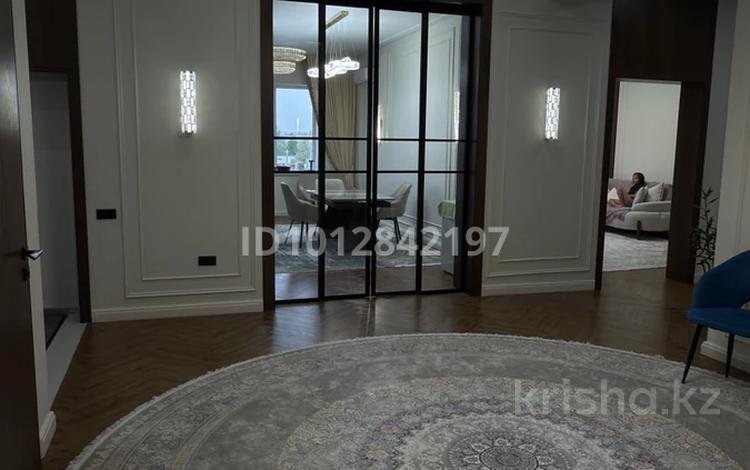4-комнатная квартира · 180 м² · 3/3 этаж, Самена Даненулы 74 — Комратова за 89 млн ₸ в Таразе — фото 4