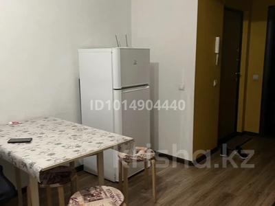 2-бөлмелі пәтер · 42 м² · 9/10 қабат, Мкр Аксай, Б. Момышулы 25, бағасы: 31 млн ₸ в Алматы, Ауэзовский р-н