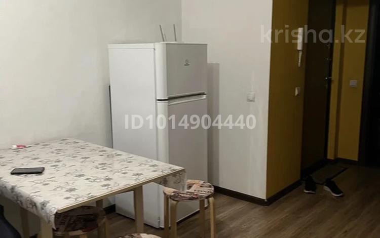 2-бөлмелі пәтер · 42 м² · 9/10 қабат, Мкр Аксай, Б. Момышулы 25, бағасы: 31 млн ₸ в Алматы, Ауэзовский р-н — фото 2