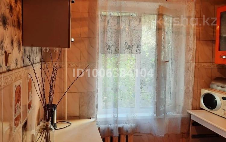 1-комнатная квартира · 32 м² · 2/4 этаж, мкр Айнабулак-2 за 200 000 ₸ в Алматы, Жетысуский р-н — фото 2
