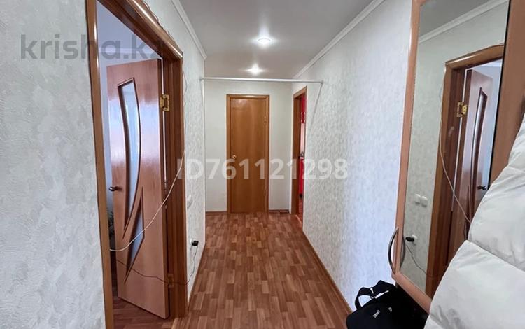 3-комнатная квартира · 66.2 м² · 9/9 этаж, Майкудук, 18й микрорайон 4 за 18 млн 〒 в Караганде, Алихана Бокейханова р-н — фото 2