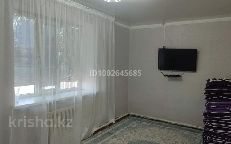 Отдельный дом · 3 комнаты · 90 м² · 10 сот., Абая 7 — Возле реки Урал за 5.3 млн ₸ в Акжаик — фото 2