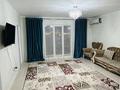 2-комнатная квартира · 80 м² · 2/12 этаж, 11 улица 37/5 — Жаңа қала новый городта квартира по суточна беріледі таза барлық жағдайымен 11 көшеде обл акимат Тенисный центр НИШ мектеп барлығына жақын маңда орналасқан за 15 000 ₸ в Туркестане — фото 3