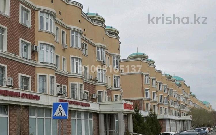 2-бөлмелі пәтер · 82 м² · 3/3 қабат, Шоссе Коргалжын 4/2, бағасы: 45 млн ₸ в Астане, Нура р-н — фото 14