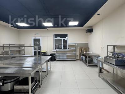 Еркін, кеңселер, дүкендер мен бутиктер, қоймалар, қоғамдық тамақтану орны, сұлулық салондары, білім орталықтары, ойын-сауық · 140 м², бағасы: 77.9 млн 〒 в Астане, Нура р-н