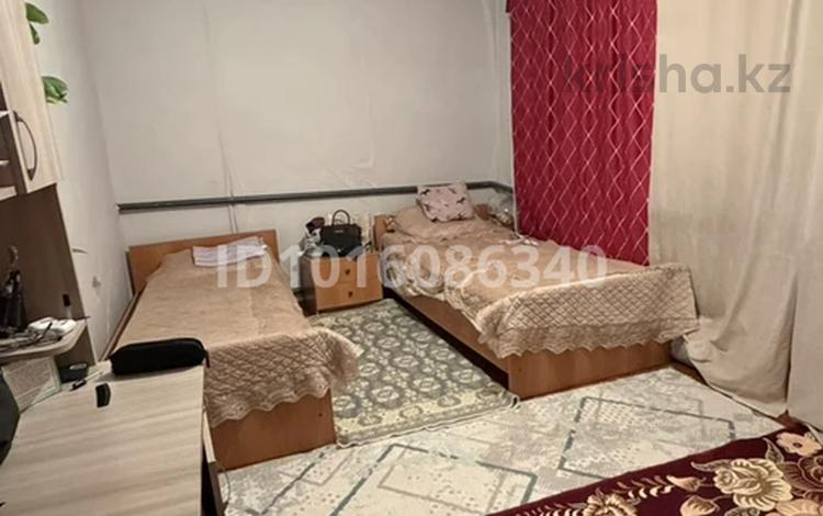 3-бөлмелі пәтер · 29.9 м², тараза 1а, бағасы: 7 млн ₸ в Таразе — фото 2