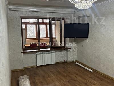 3-бөлмелі пәтер · 60 м² · 2/5 қабат, ПрАбая 123 — Возле обл Акимата, бағасы: 23.5 млн ₸ в Таразе