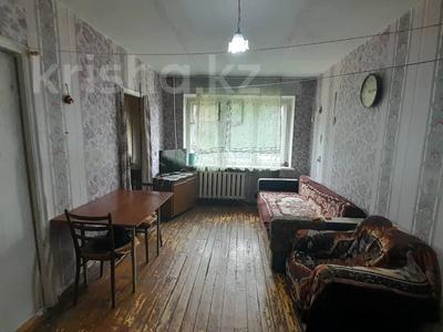 4-комнатная квартира · 60.7 м² · 2/5 этаж, Пришахтинск, 21й микрорайон 29 за 14 млн ₸ в Караганде, Алихана Бокейханова р-н