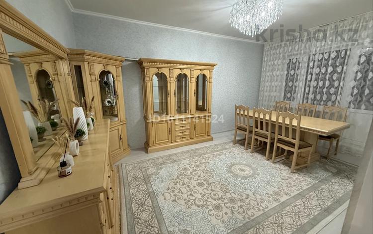 3-бөлмелі пәтер · 65 м² · 2/5 қабат, мкр Алатау 5 — кафе Сан Ремо, бағасы: 25 млн ₸ в Таразе — фото 2