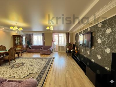 4-комнатная квартира · 183 м² · 2/5 этаж, мкр. Алтын орда, Молдагуловой за 64 млн ₸ в Актобе