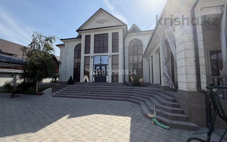 Жеке үй · 8 бөлме · 460 м² · 8 жүзд., Арай-2 ш/а., бағасы: 155 млн ₸ в Таразе, мкр Арай-2 — фото 2