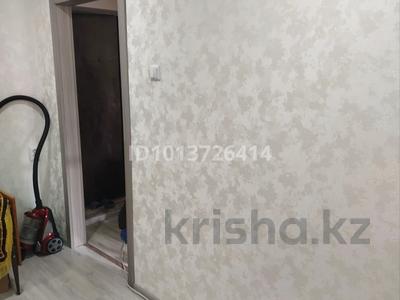 1-комнатная квартира · 35 м² · 5/5 этаж, мкр Айгуль — Возле 16 школы за 7 000 ₸ в Уральске