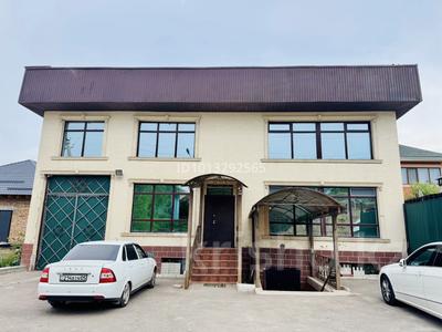 Еркін, кеңселер, дүкендер мен бутиктер, сұлулық салондары, монша, қонақ үй және демалыс орындары, медорталықтар мен дәріханалар, білім орталықтары, ойын-сауық · 465.8 м², бағасы: 70 млн ₸ в Бекболате