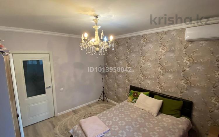2-комнатная квартира · 67 м² · 17/19 этаж, Брусиловского 167 за 300 000 ₸ в Алматы, Алмалинский р-н — фото 2