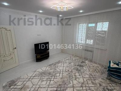 1-бөлмелі пәтер · 45 м² · 8/9 қабат, Нұрсая ш/а., Елорда 6Б, блок 3, бағасы: 180 000 ₸ в Атырау, мкр Нурсая