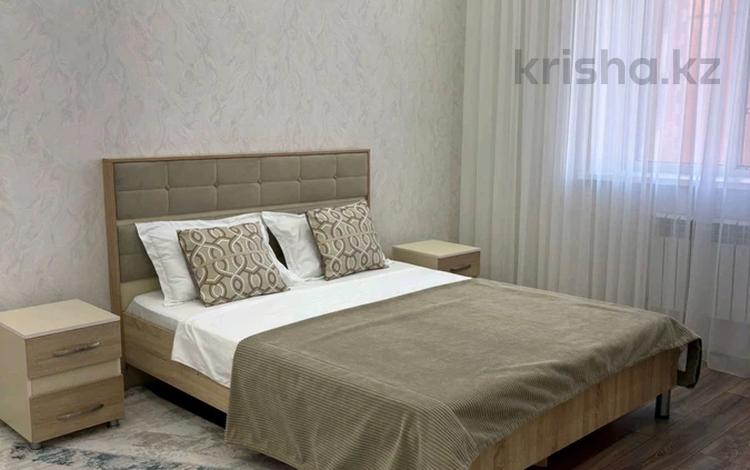 1-бөлмелі пәтер · 60 м² · 4/5 қабат, мкр. Алтын орда, Мангилик ел 30б, бағасы: 15 000 ₸ в Актобе — фото 2