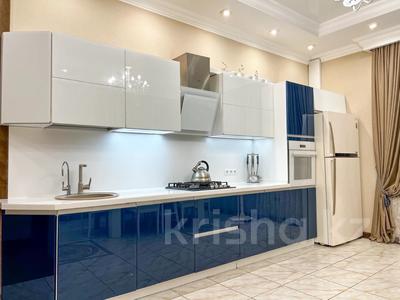Отдельный дом · 8 комнат · 500 м² · 8 сот., мкр Акжар за 190 млн 〒 в Алматы, Наурызбайский р-н