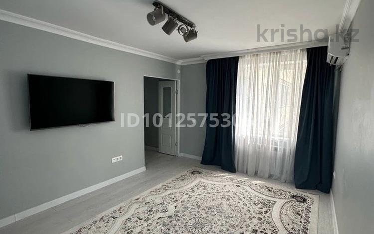 3-комнатная квартира · 63.3 м² · 7/9 этаж, мкр Центральный, Момышулы 19 — Пересечение улиц Момышулы и Утемисова за 22.8 млн ₸ в Атырау — фото 2