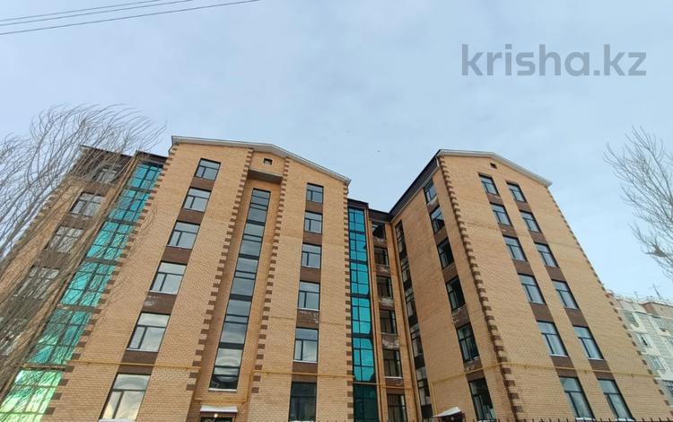 2-комнатная квартира, 74.1 м², 4/6 этаж, Гашека 2/3 за ~ 28.2 млн 〒 в Костанае — фото 2