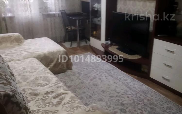 3-комнатная квартира · 58.3 м² · 2/4 этаж, мкр №3 25 за 39 млн ₸ в Алматы, Ауэзовский р-н — фото 2
