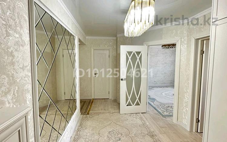 3-бөлмелі пәтер · 96 м² · 4/6 қабат, мкр Болашак 129Д, бағасы: 31 млн ₸ в Актобе — фото 2