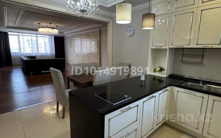 4-комнатная квартира · 260 м² · 3/5 этаж, Домалак Ана 12 за 200 млн ₸ в Астане, Нура р-н — фото 2
