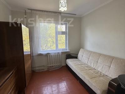 3-комнатная квартира · 63 м² · 3/5 этаж, 15 микрорайон 1 — ЖИБЕК ЖОЛЫ -БАЛДЫРГАН за 130 000 ₸ в Шымкенте
