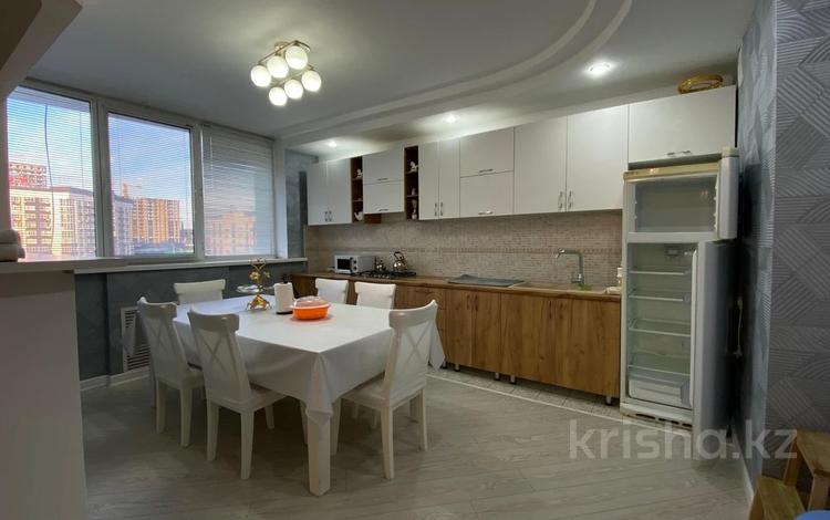 2-бөлмелі пәтер · 90 м² · 4/9 қабат, Сары Арқа ш/а , Исатай Тайманов 58, бағасы: 300 000 ₸ в Атырау, мкр Сары Арка — фото 2