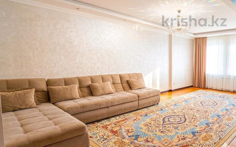 4-комнатная квартира · 165 м² · 15/36 этаж, Просп. Кабанбай батыра 11 за 85.5 млн ₸ в Астане, Есильский р-н — фото 2