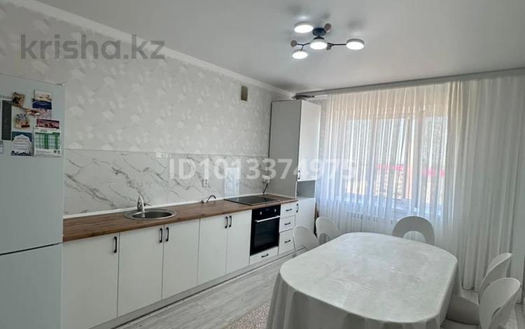 2-бөлмелі пәтер · 71 м² · 8/9 қабат, мкр. Алтын орда, Батыс 2 7Е, бағасы: 30 млн ₸ в Актобе — фото 2