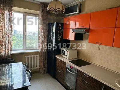 3-комнатная квартира · 65 м² · 11/14 этаж, мкр Самал-1 33 за 460 000 〒 в Алматы, Медеуский р-н