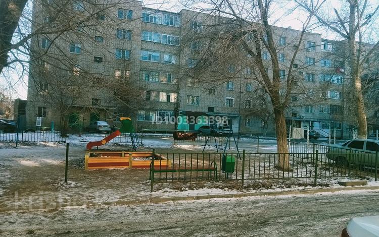 2-комнатная квартира · 47.2 м² · 1/5 этаж, мкр Шанхай, Чекалина 32 — СМ Анвар за 13 млн ₸ в Актобе — фото 2