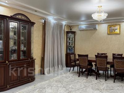 Отдельный дом · 6 комнат · 305 м² · 10 сот., Алпамыс батыра 99 — 12 микрорайон за 99 млн ₸ в Актобе