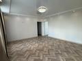 3-комнатная квартира · 82.5 м² · 10/12 этаж, мкр Жилгородок, Тургенева 36 за 21 млн ₸ в Актобе — фото 8