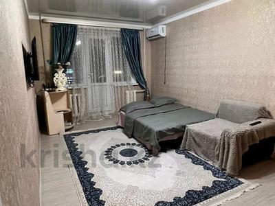 2-комнатная квартира, 45 м², 2/5 этаж, Молдагулова — Республики за 15 млн 〒 в Шымкенте