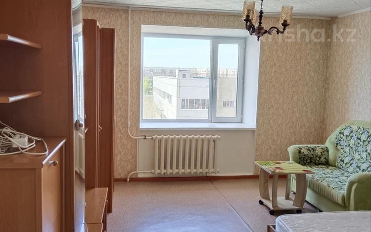 1-комнатная квартира, 35.8 м², 5/9 этаж, 7 мкр 51 — 5 этаж за 5.7 млн 〒 в Степногорске — фото 2