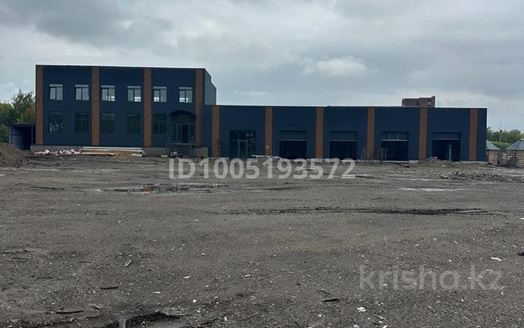 Свободное назначение, офисы, склады, азс, автосервисы и автомойки, общепит, бани, гостиницы и зоны отдыха · 1000 м² за 3 млн 〒 в Усть-Каменогорске, Ульбинский — фото 2