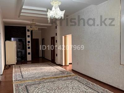 Отдельный дом · 5 комнат · 800 м² · 800 сот., Мкр Астана. Мағжан жЖумабаев 36 — 8 Мектеппен Туран ортасынба жолдын бойы за 70 млн ₸ в Жанаозен